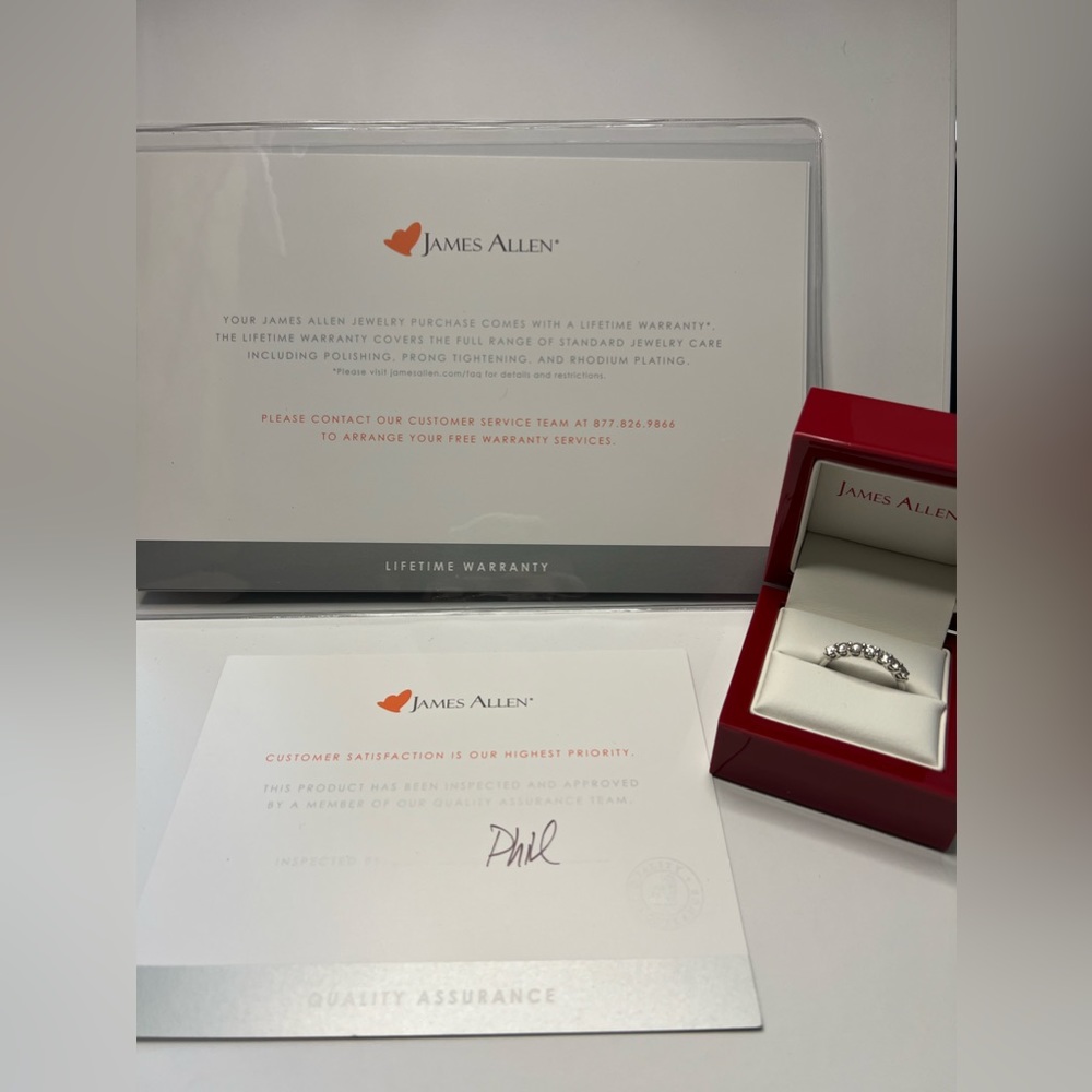 James Allen low dome 7 diamond Anniversary Band!!! Gorgeous!!!! 1 carat TW